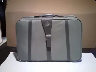 Samsonite 2 Piece Luggage Set for sale one 24" x 16" one carryon tote bag Asking $30.00 Phone 306-54...