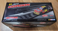 1/18 Die Cast Nascar Jeff Gordon Dupont 2009 Impala SS