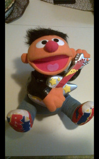 Collectible Singing Rock & Roll Ernie (batteries included)