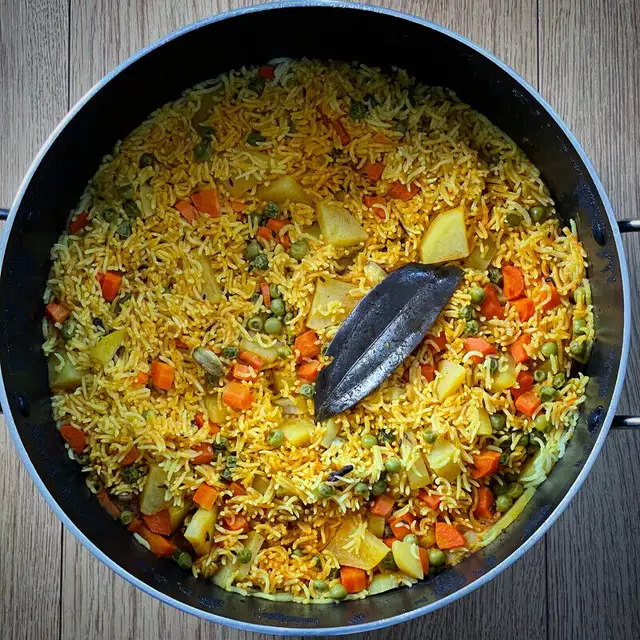 Midtown's GoTo Indian Vegetarian Tiffin Service  647-446-0836632346023973151215