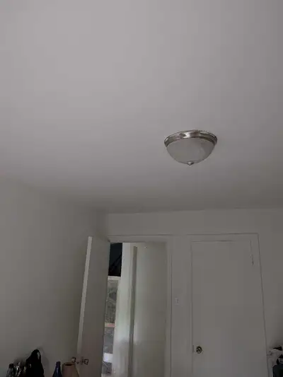 Grande chambre à louer pour homme tout inclus internet électricité machine à laver sécheuse l'eau ch...