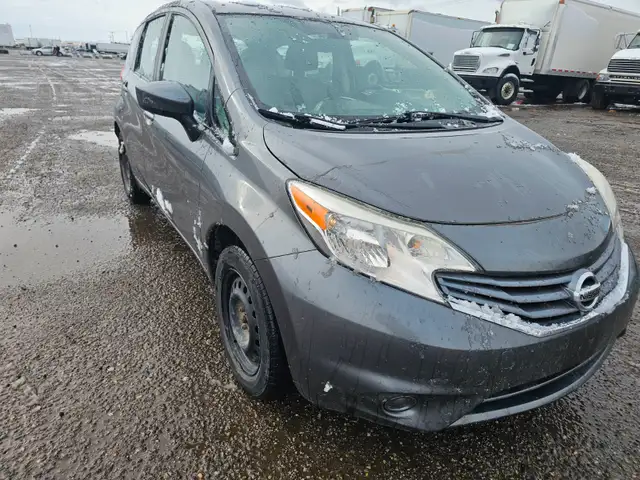 2016 nissan versa note 4dr Hatchback automatic