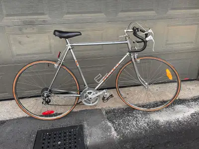 Vélo de route Peugeot pour personne de taille moyenne, View more