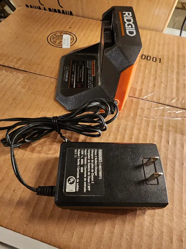 Ridgid R86093 Lithium-Ion Wall Mount Battery Charger in Power Tools in Windsor Region - Image 11