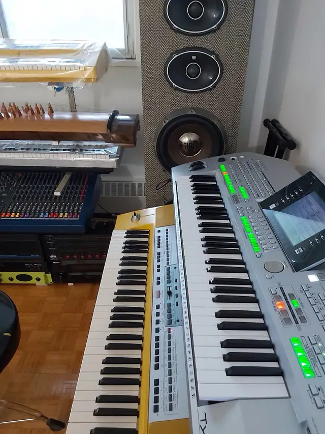 YAMAHA Tyros 2595521315380275202