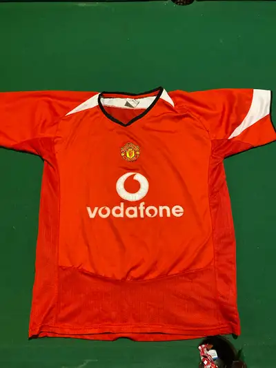 Man United jersey  size S, View more