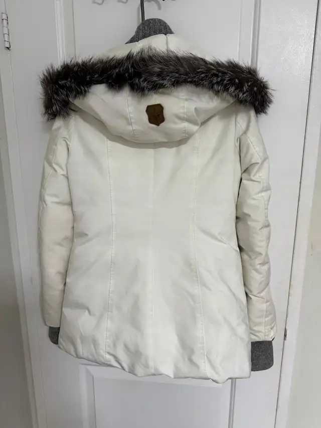 women’s jacket in Women's - Other in City of Toronto - Image 3