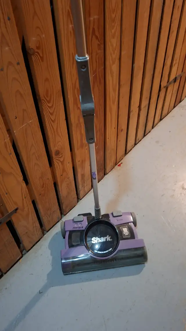 cordless floor & carpet sweeper