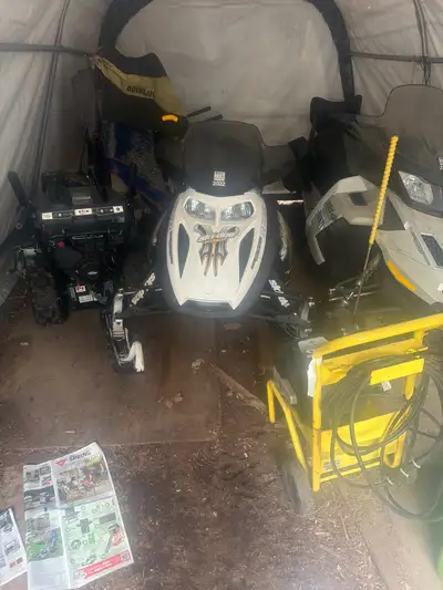 works mint older sled but great condition for what it is, runs good obviously is used but works ever...
