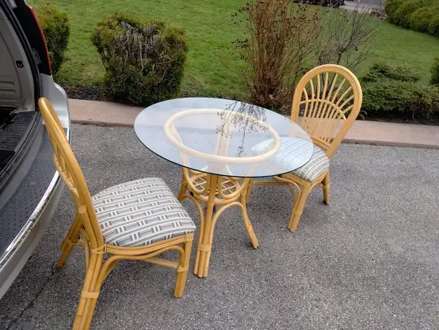 80's Retro 3-Piece Boca Rattan Wicker Set in Coffee Tables in City of Toronto - Image 3