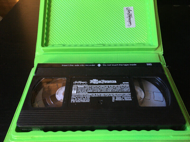 VHS - The Frog Prince (en anglais) 1971 dans CD, DVD et Blu-ray  à Ville de Montréal - Image 4