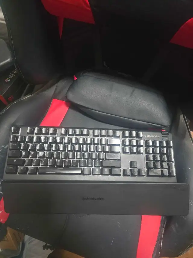 ASUS Gd30ci stormtrooper gaming PC, Bundle with everything.63611958684033124