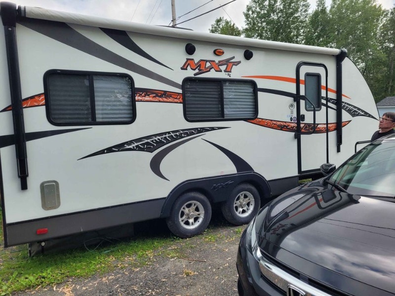 TOY HAULER 2015 Travel Trailers & Campers Sudbury Kijiji