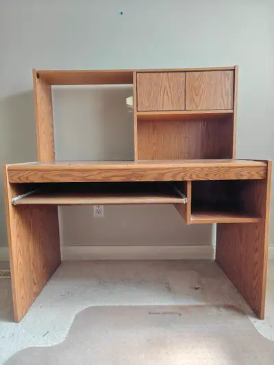 MOVING SALE ★★SOLID WOOD COMPUTER DESK★★, View more