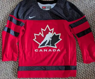 Team Canada World Juniors Jersey Size Small, View more