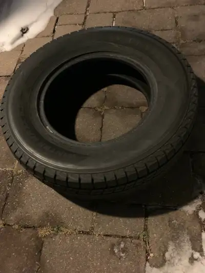 4 Dunlop Winter Maxx SJ8 235/70/R16 tires only. Purchased Dec. 2021. Only used for 1 winter season a...