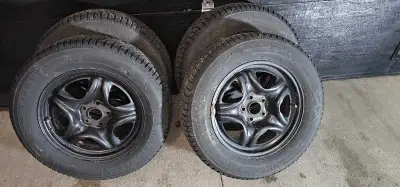 They are just like new. Coming from RAV4 2024. Size: 225/65 R17 102S Dot : 11 23 with Sensors. Bough...