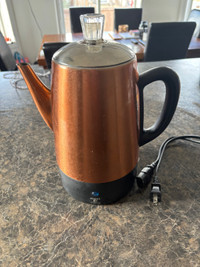 Electric coffee percolator 
