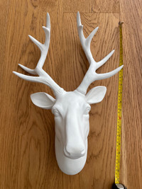 Decorative deer head 