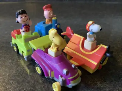 MCDONALDS PEANUTS & SNOOPY PUSH N GO VEHICLES SET, View more