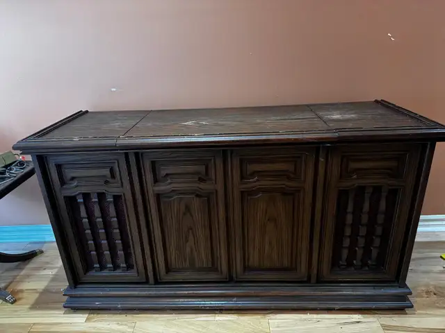 Electrohome Console Stereo in Stereo Systems & Home Theatre in Mississauga / Peel Region - Image 2