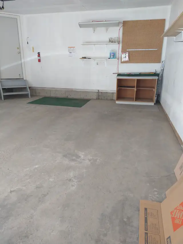 DOUBLE CAR GARAGE FOR RENT IN SUNDANCE62863775880449122