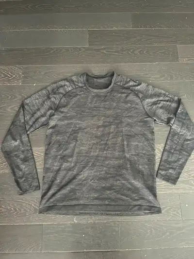 Lululemon Mens XL Shirt, View more