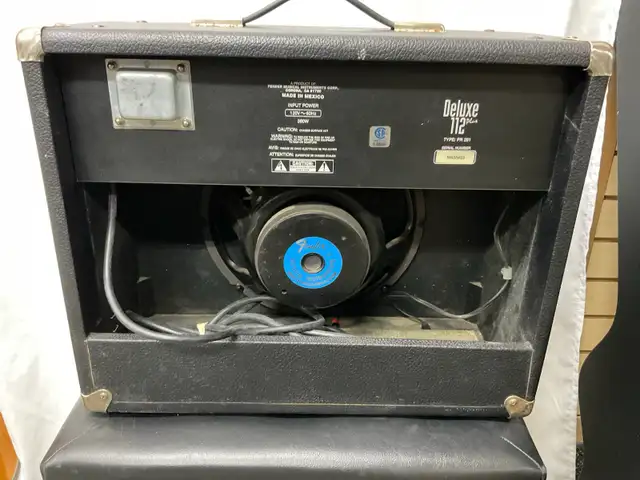 SOLD PP-FENDER DELUXE 112 PLUS SOLID STATE AMP in Amps & Pedals in North Bay - Image 4