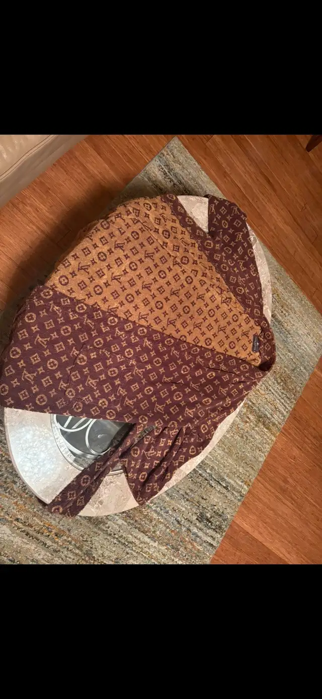 Louis Vuitton robe 62863733505026123