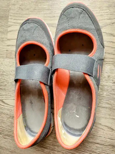Skechers Walking Shoes 7.5, View more