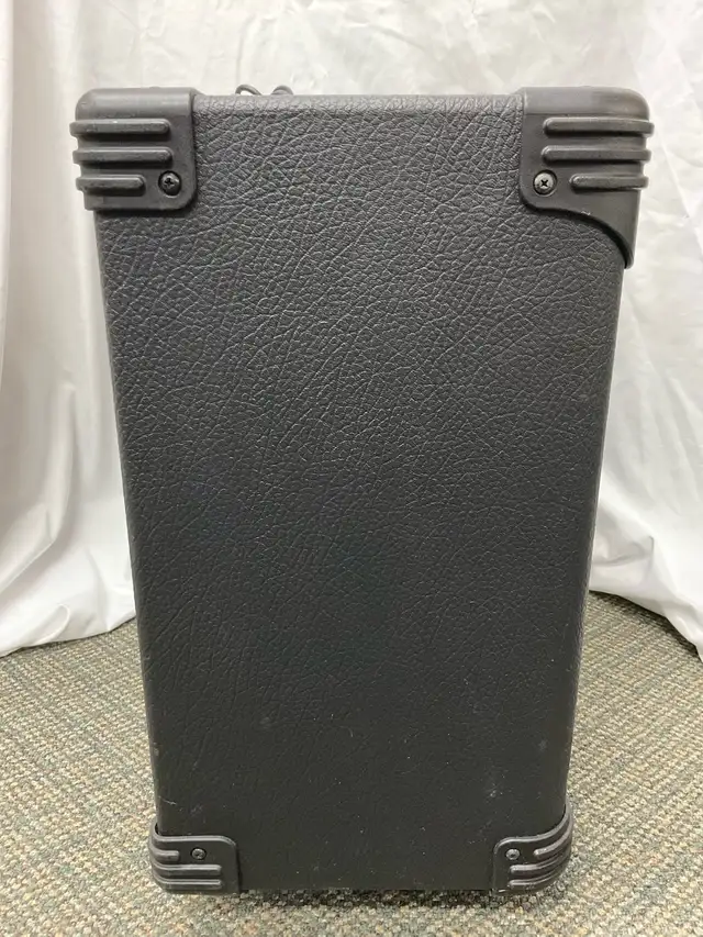 PEAVEY SPECIAL 212 AMP  in Amps & Pedals in North Bay - Image 8