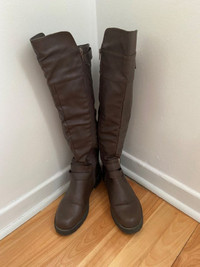 Bottes aux genoux brun Knee-high brown boots