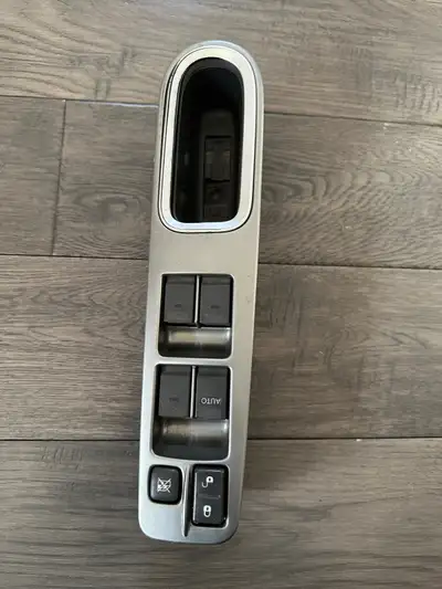 Used subaru power window switch panel. $20 Fastest puck up in East York