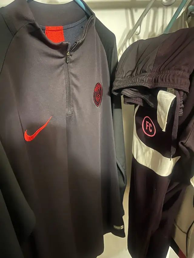 $20 GARAGE SALES - MENS SNEAKERS, TOPS, JERSEYS in Men's in City of Toronto - Image 6