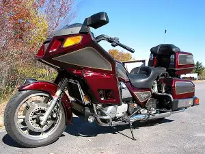 Fully dressed classic touring bike with low mileage. Specifications DIMENSIONS Overall length 2595 m...