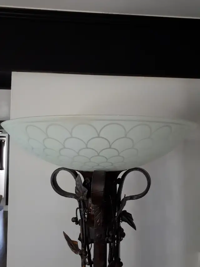 Lampe sur pied Antique 1950 in Indoor Lighting & Fans in Laval / North Shore - Image 3
