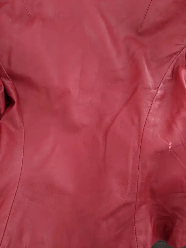Danier Women’s Red Leather Jacket – Size Small – Soft Leather in Women's - Tops & Outerwear in Markham / York Region - Image 9