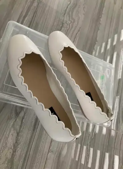 DKNY Scalloped Flats Size 7, View more