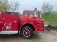 I971 Ford 900 king seagrave fire truck 