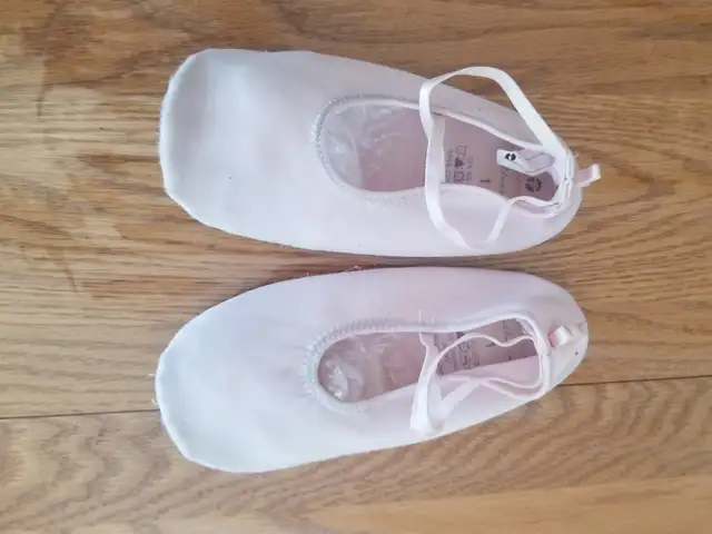 Vêtements de ballet (roses)-enfant in Kids & Youth in Longueuil / South Shore - Image 5
