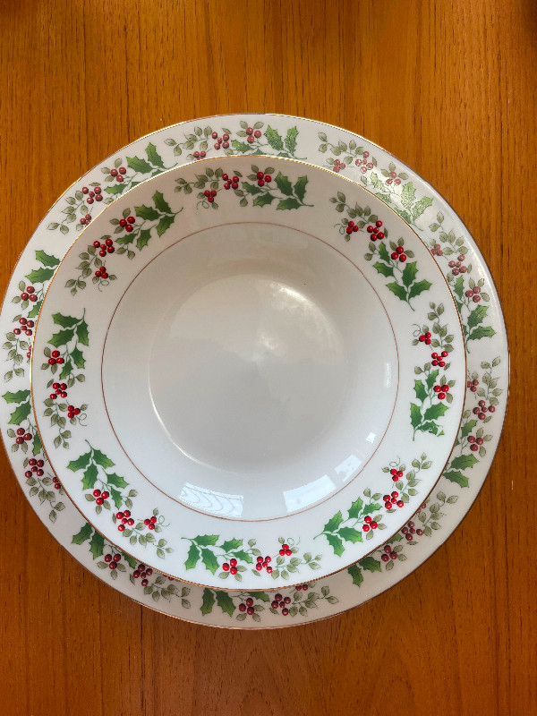 Make your table festive for the holidays with this dinnerware! in Kitchen & Dining Wares in Thunder Bay - Image 2