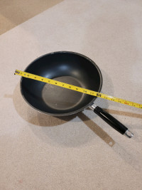 12" wok