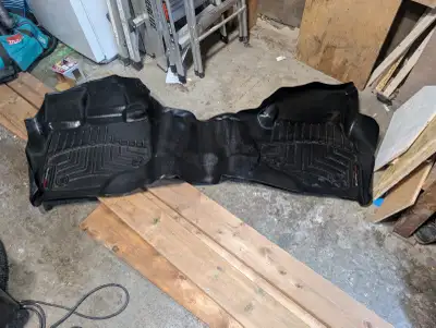 WeatherTech black mats for 2018-2025 Ford F150 Supercrew in great condition. You can check Weatherte...
