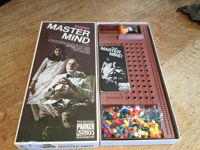Super MASTER MIND jeu bilingue an 1975 Parker Brother 10ans + dans Jouets et jeux  à Laval/Rive Nord - Image 2