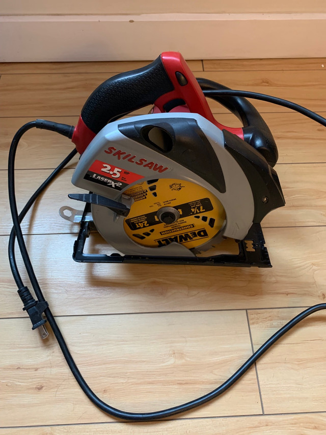 Skilsaw circular saw in Power Tools in Whitehorse