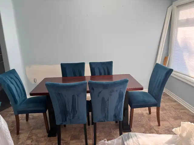 Wheaton’s solid wood dining table & 6 Structube dining chairs in Dining Tables & Sets in City of Halifax - Image 2