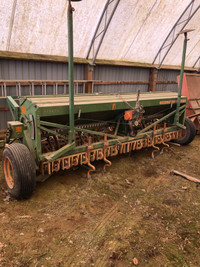 Amazone D8-40E Seeder