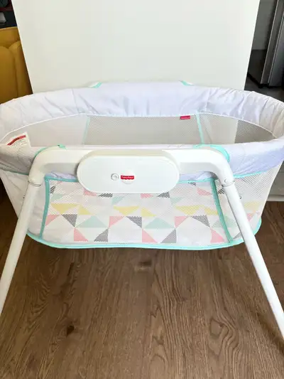 Fisher-Price Soothing Motions Bassinet, View more
