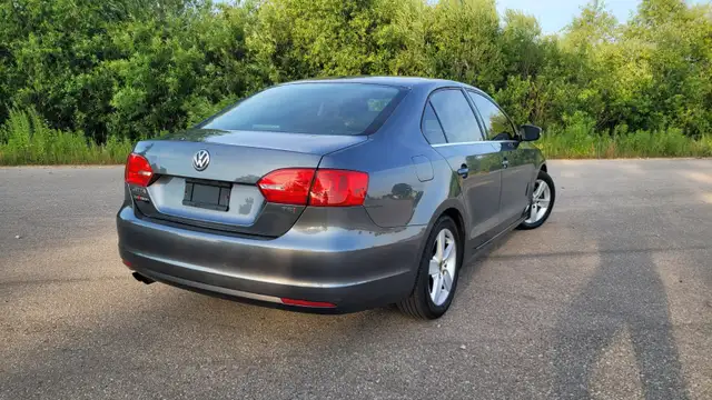 2014 Volkswagen Jetta Comfortline CLEAR CAR in Cars & Trucks in Kitchener / Waterloo - Image 4