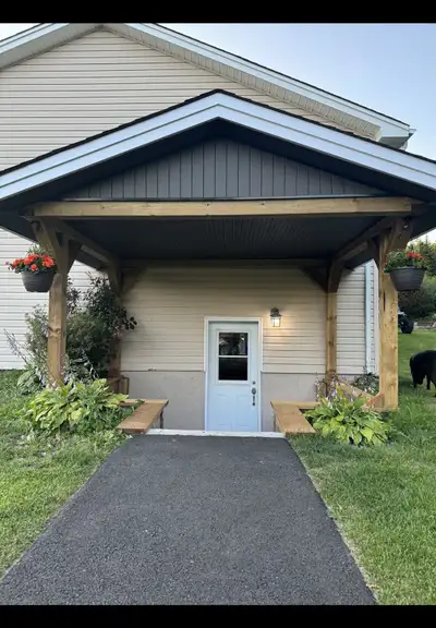 Extra large one bedroom apartment for rent heat and lights inc private entry and driveway 5 min to r...